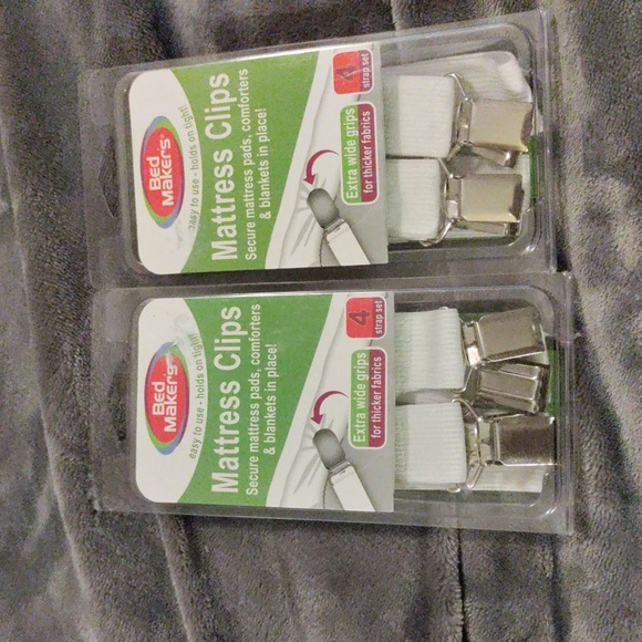 Bed Makers Mattress Clips bundle of 2 extra wide grips four pack strap sets. - Picture 6 of 8